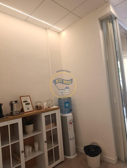 Retail in Ontinyent, Valencia for sale - Interior Photo - Image 3 of 13