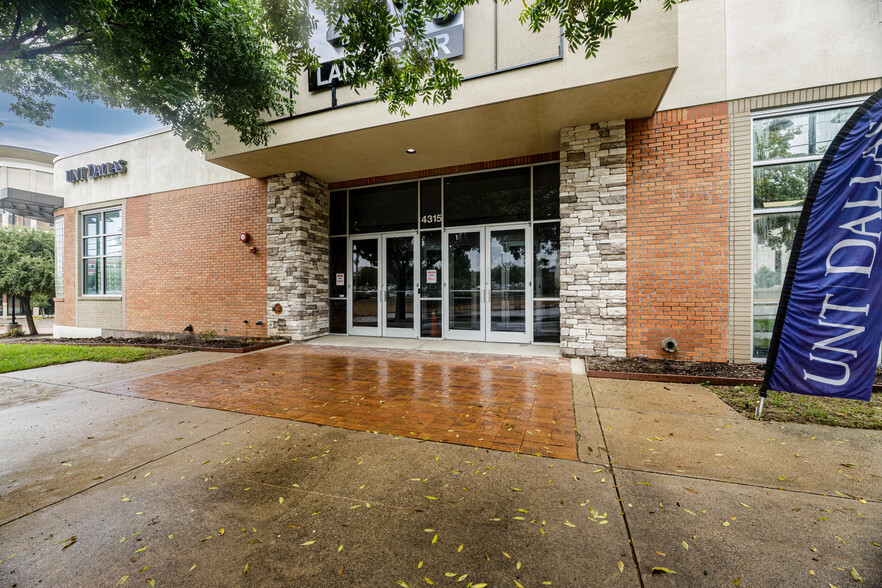 4315 S Lancaster Rd, Dallas, TX for rent - Building Photo - Image 3 of 9