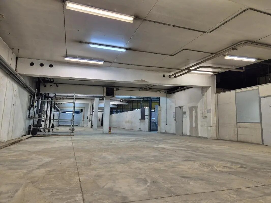 Office in Noisy-le-Grand to rent Building Photo- Image 1 of 5