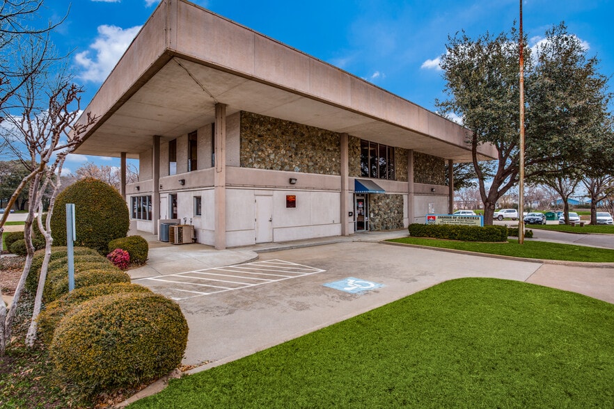 414 W Parkway St, Denton, TX to rent - Building Photo - Image 1 of 9