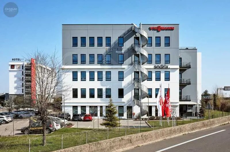 Office in Saint-Priest to rent - Building Photo - Image 2 of 4