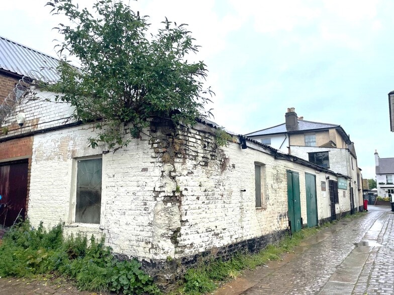 124 Ewell Rd, Surbiton for sale - Building Photo - Image 1 of 1