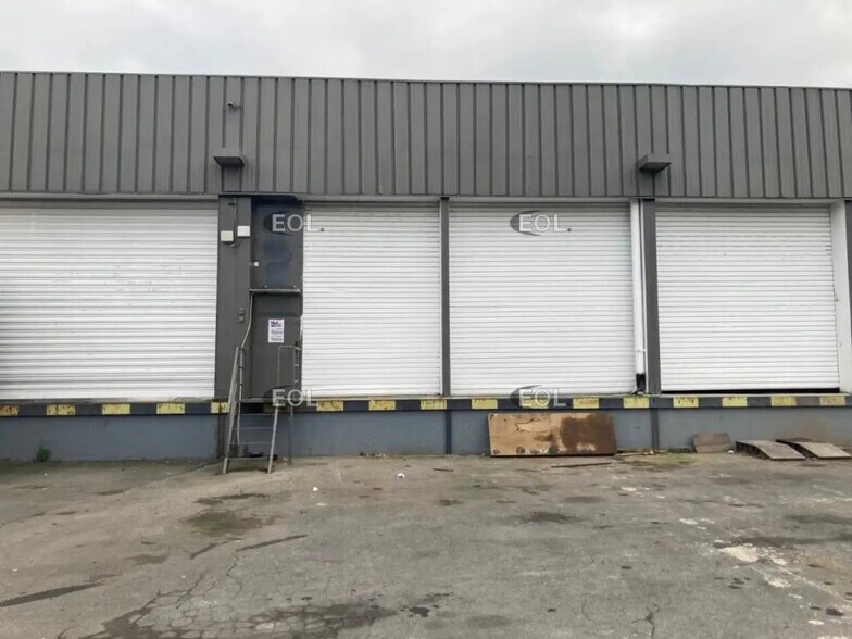 Industrial in Villeneuve-Saint-Georges to rent - Building Photo - Image 1 of 4