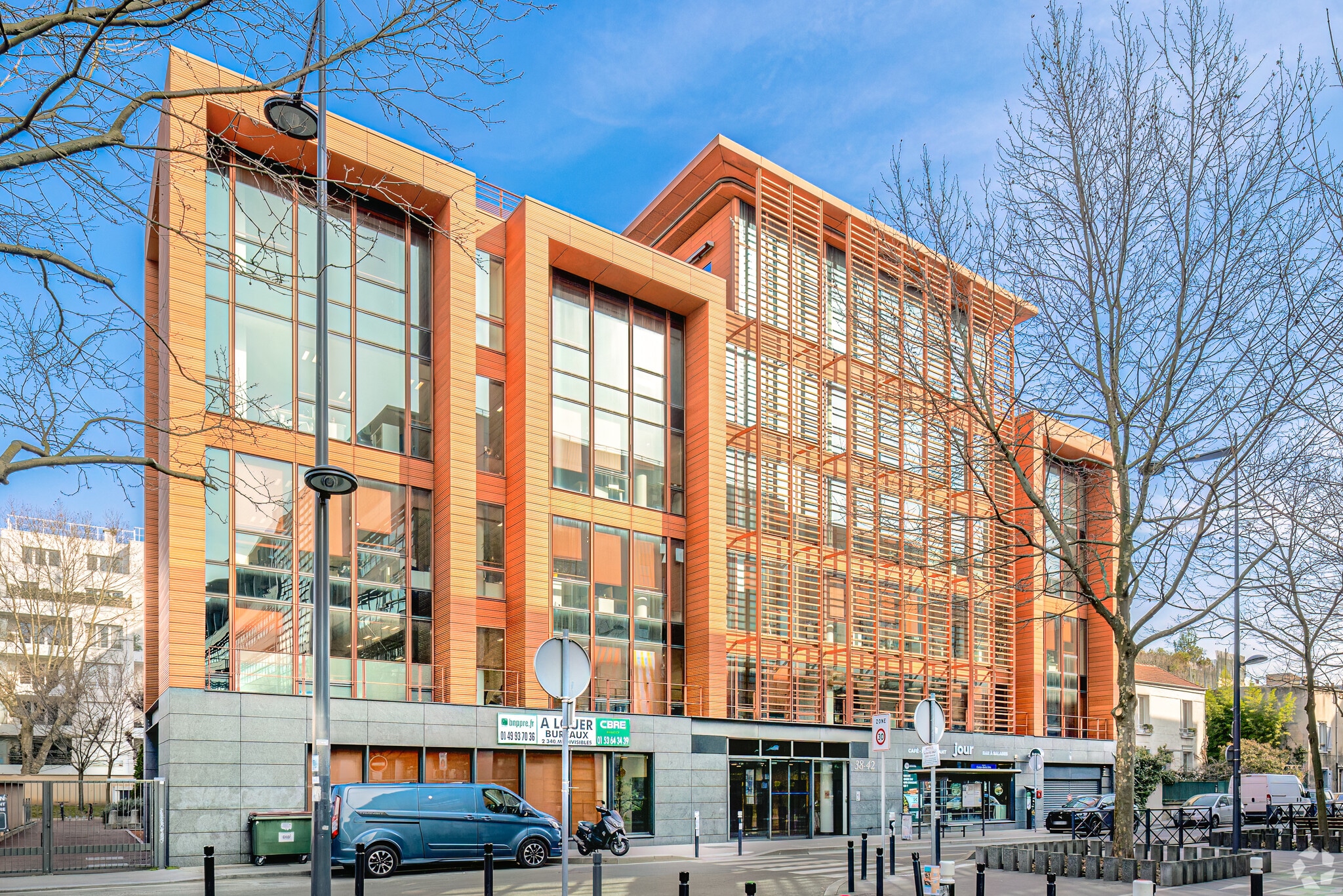 Office in Montreuil to rent Building Photo- Image 1 of 14