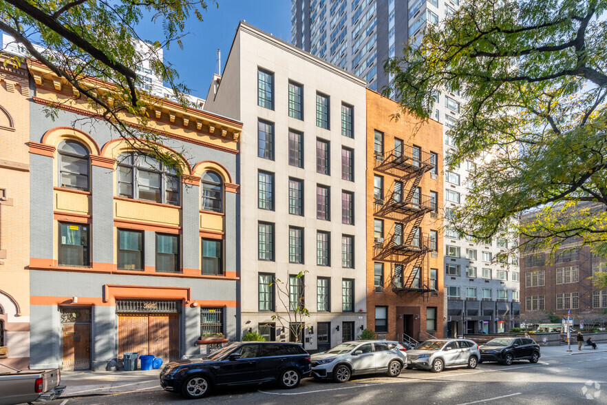 227 E 67th St, New York, NY for sale - Primary Photo - Image 1 of 6