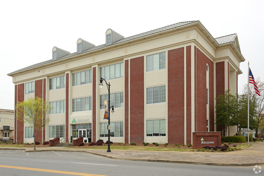 200 Broad St, Gadsden, AL for rent - Building Photo - Image 1 of 7