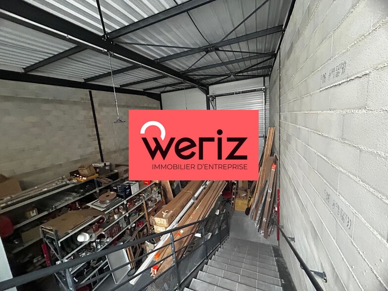 Light Industrial in La Ciotat to rent - Interior Photo - Image 2 of 7
