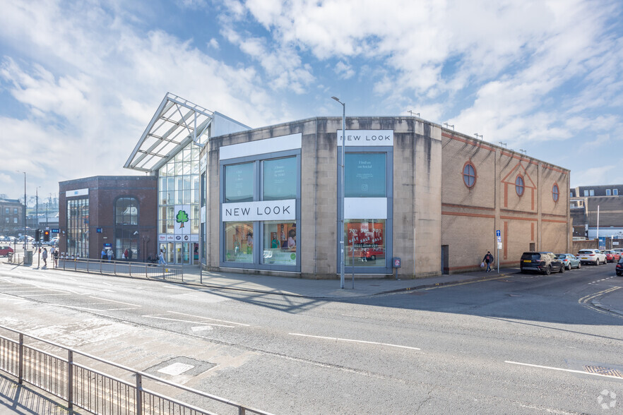 Hamilton Way, Greenock for rent - Building Photo - Image 1 of 1