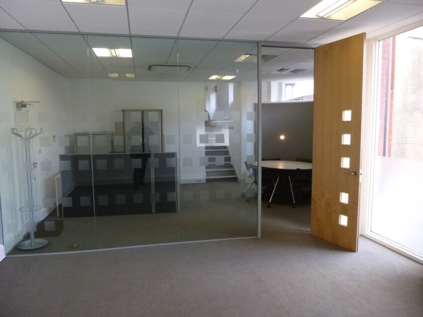 290 High St, Dorking to rent Interior Photo- Image 1 of 1