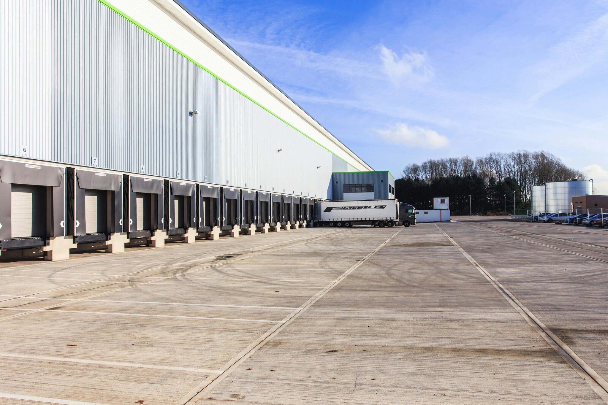 Fernhook Av, Derby to rent Interior Photo- Image 1 of 5