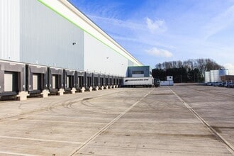 Fernhook Av, Derby to rent Interior Photo- Image 1 of 5