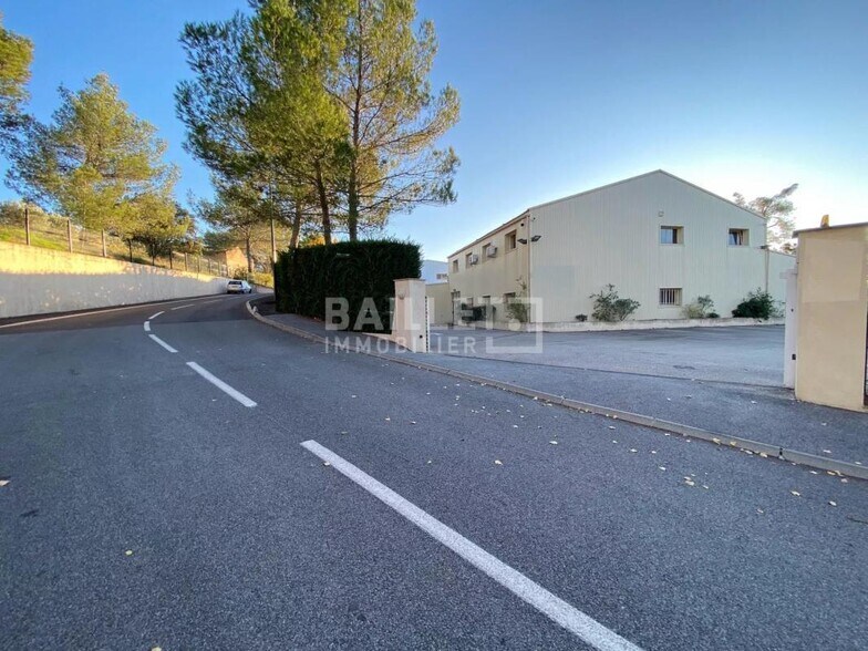 Industrial in Roquebrune-sur-Argens for sale - Building Photo - Image 2 of 7