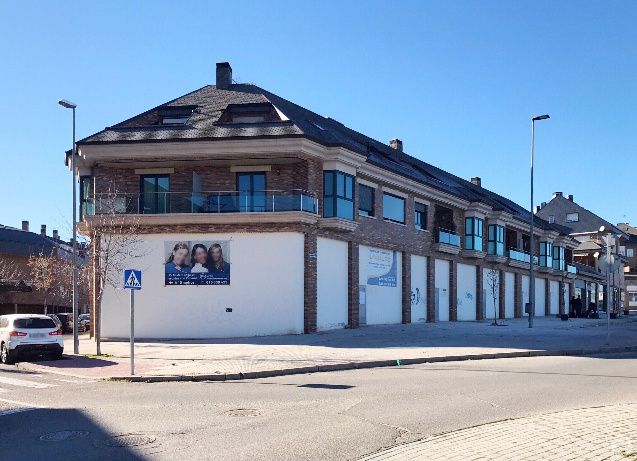 Build-to-Rent in Villanueva del Pardillo, Madrid for sale Primary Photo- Image 1 of 3