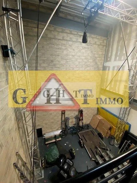 Vente Entrepôt 280 m² - Photo 1