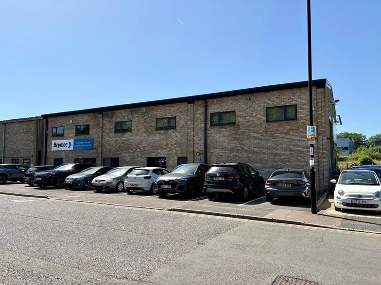 Brymec House, Unit C Redlands, Coulsdon for sale - Building Photo - Image 1 of 12