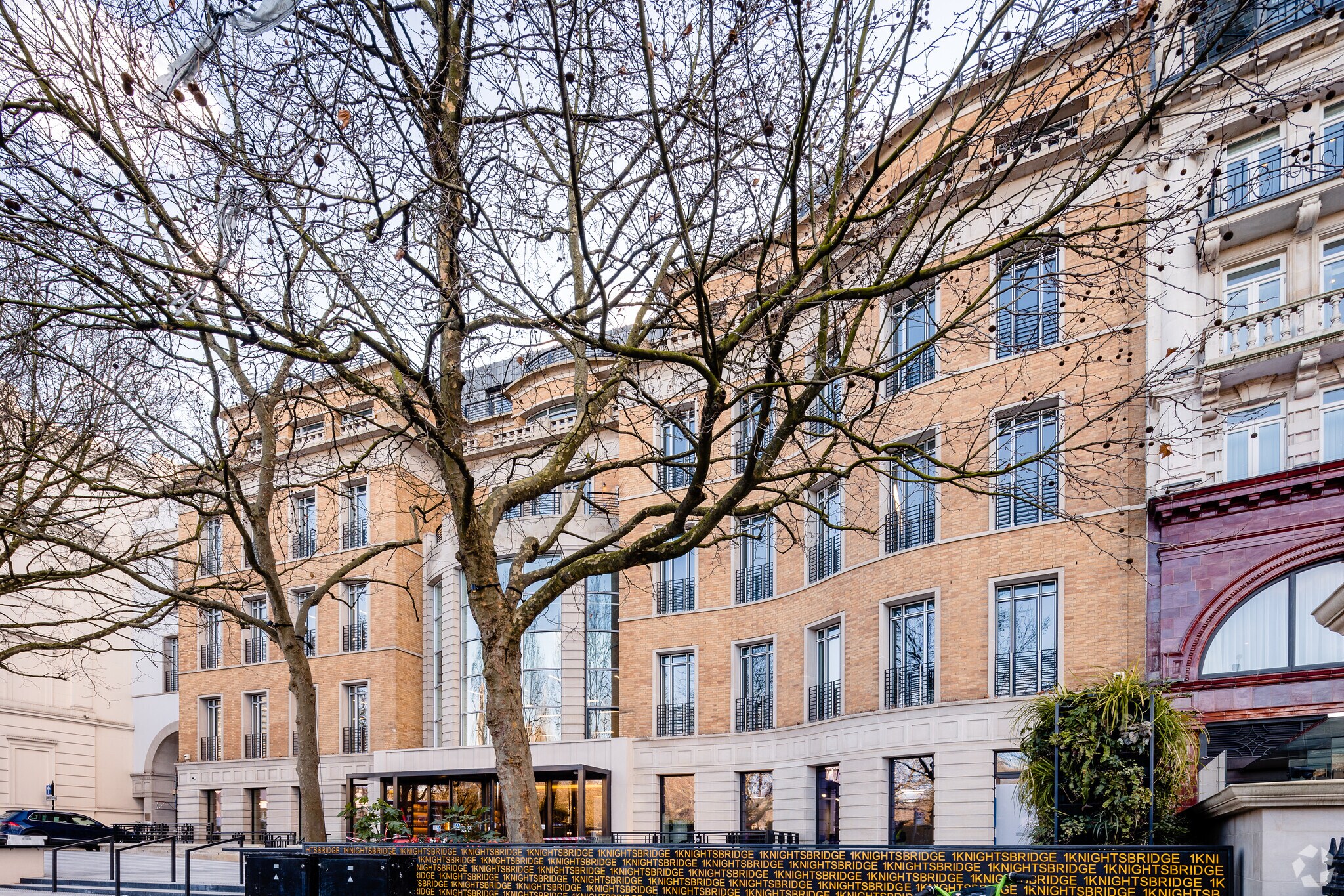 1 Knightsbridge, London for sale Primary Photo- Image 1 of 1
