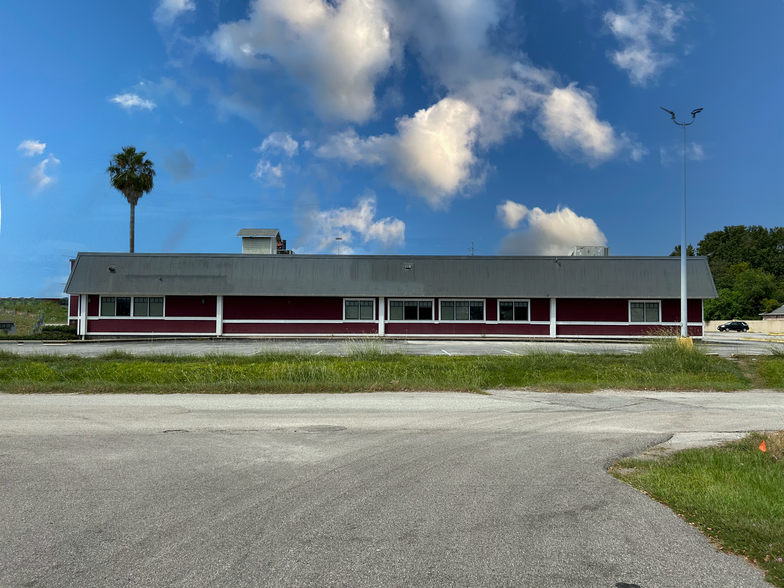 2820 I-10 E, Beaumont, TX for rent - Building Photo - Image 2 of 10