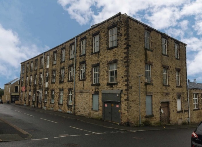 Clifton St, Colne for sale - Primary Photo - Image 1 of 16