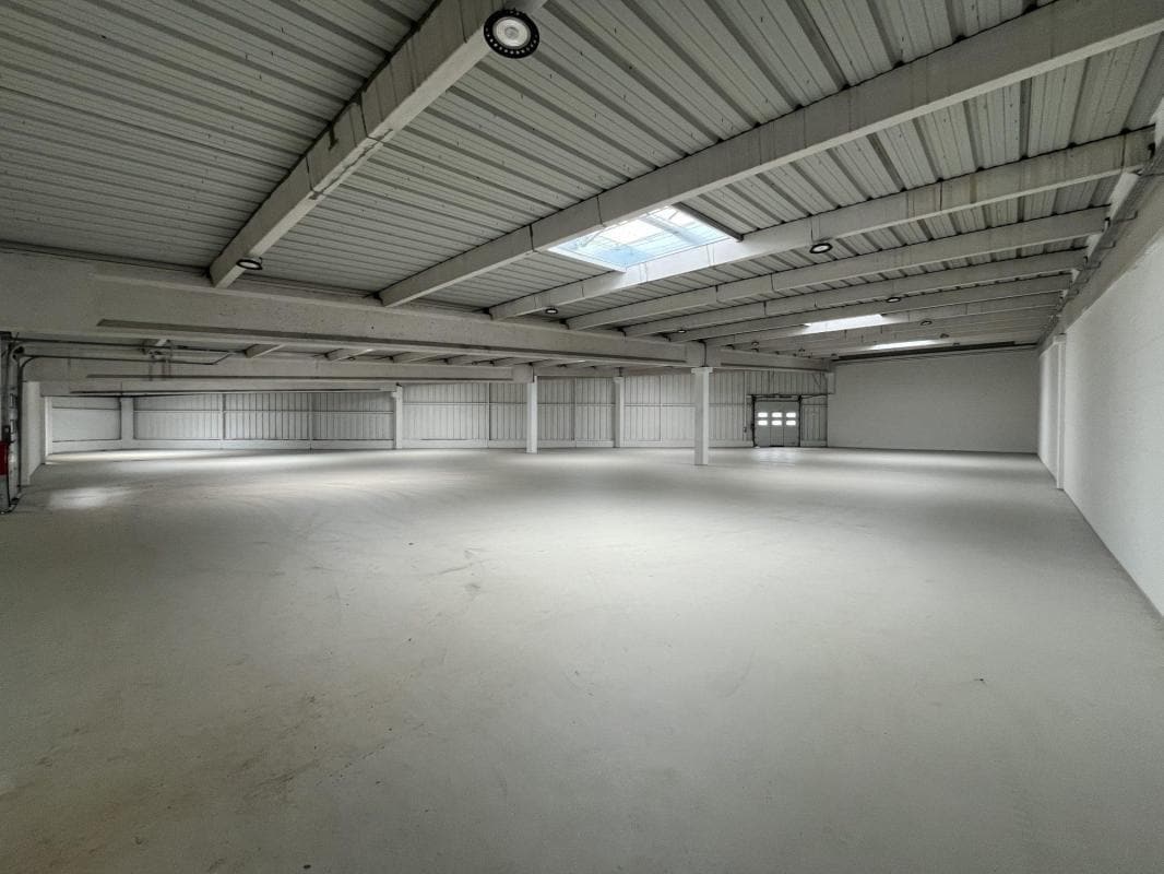 Industrial in Maurepas to rent Building Photo- Image 1 of 13