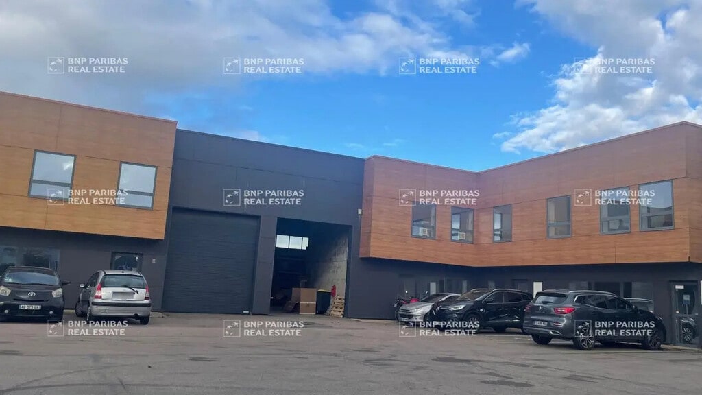 Vente Local d'activités 688 m² - Photo 1