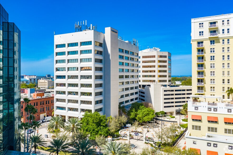 600 Cleveland St, Clearwater, FL to rent - Building Photo - Image 3 of 51