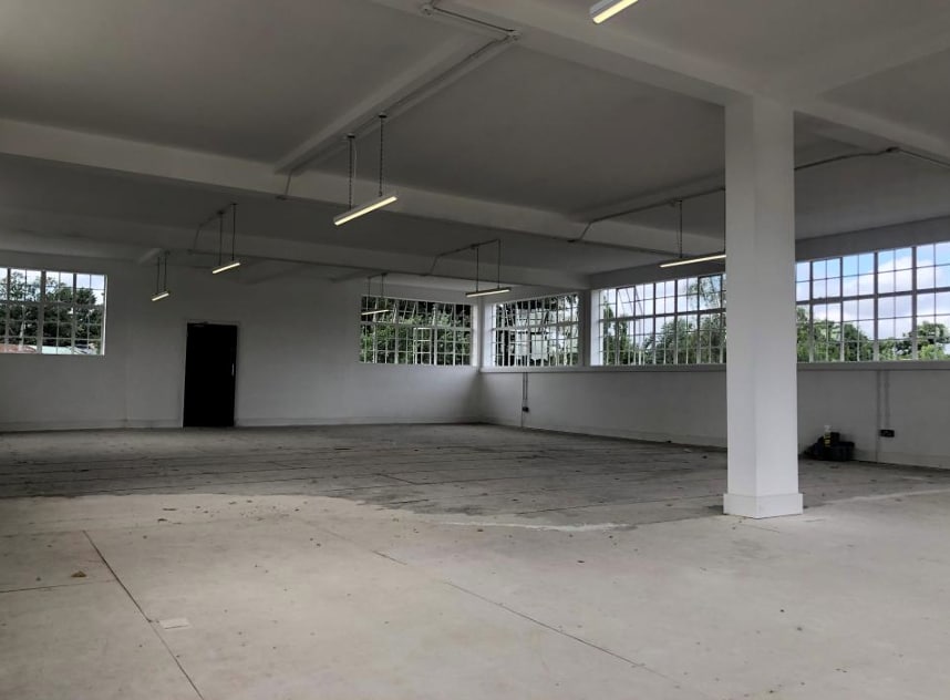 Platts Eyot, Hampton to rent Interior Photo- Image 1 of 1