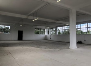 Platts Eyot, Hampton to rent Interior Photo- Image 1 of 1