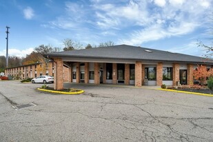 Baymont by Wyndham Zanesville - Commercial Property