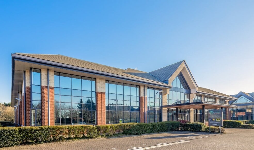 Westacott Way, Maidenhead to rent - Building Photo - Image 1 of 2