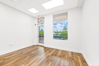 2465 Mercer Ave, West Palm Beach, FL for rent Building Photo- Image 1 of 18