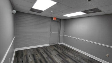 21113 Johnson St, Pembroke Pines, FL to rent Interior Photo- Image 2 of 4