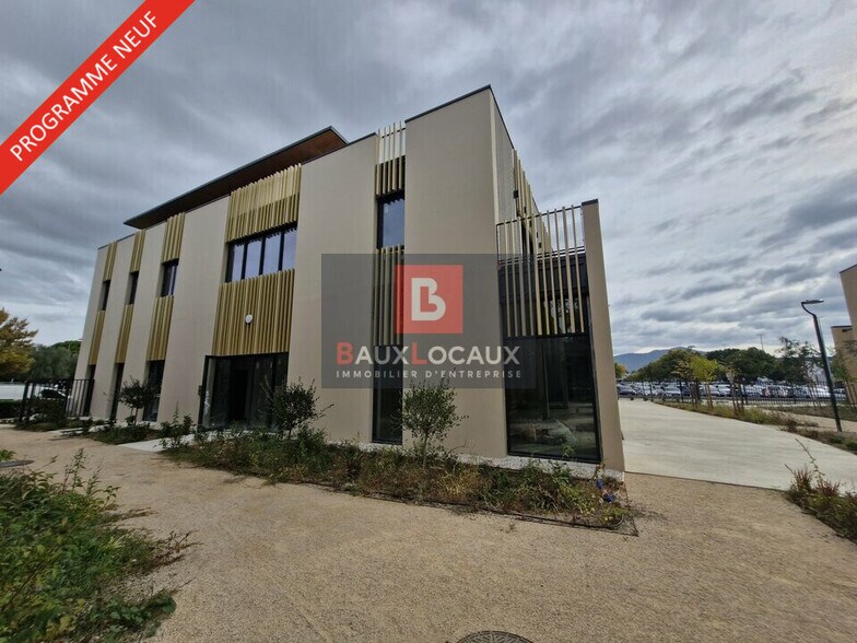 Office in Aubagne to rent - Building Photo - Image 2 of 16