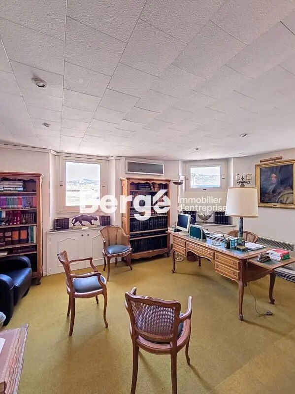 Office in Cannes to rent Interior Photo- Image 1 of 5