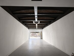 Retail in Vilanova i la Geltrú, Barcelona to rent Interior Photo- Image 2 of 7