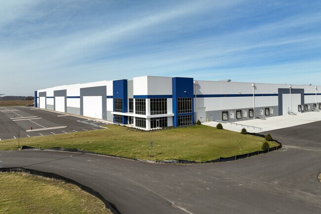 More details for Turnpike Commerce Center, Shalersville, OH - Industrial to Rent