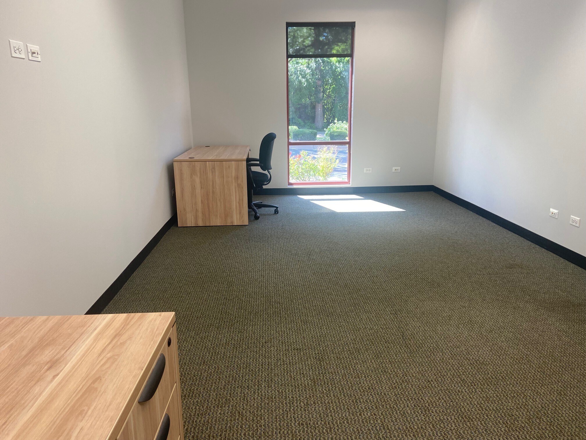 777 Lake Zurich Rd, Barrington, IL to rent Interior Photo- Image 1 of 4