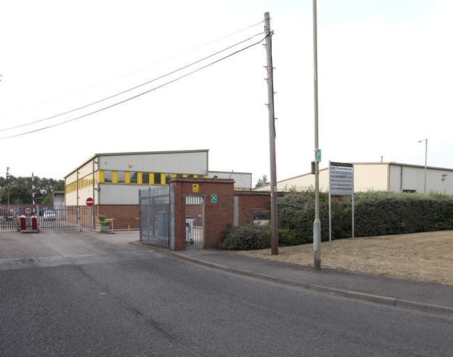 More details for Mill Rd, Esher - Light Industrial to Rent