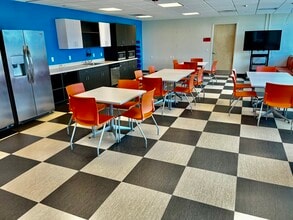 Union Carbide Dr, South Charleston, WV to rent Interior Photo- Image 2 of 5