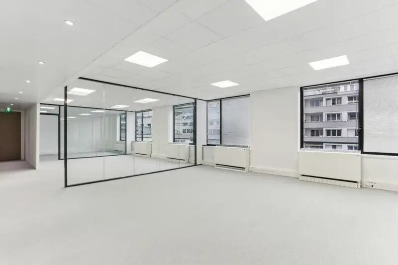 86 Rue Anatole France, Levallois-Perret to rent - Interior Photo - Image 1 of 9