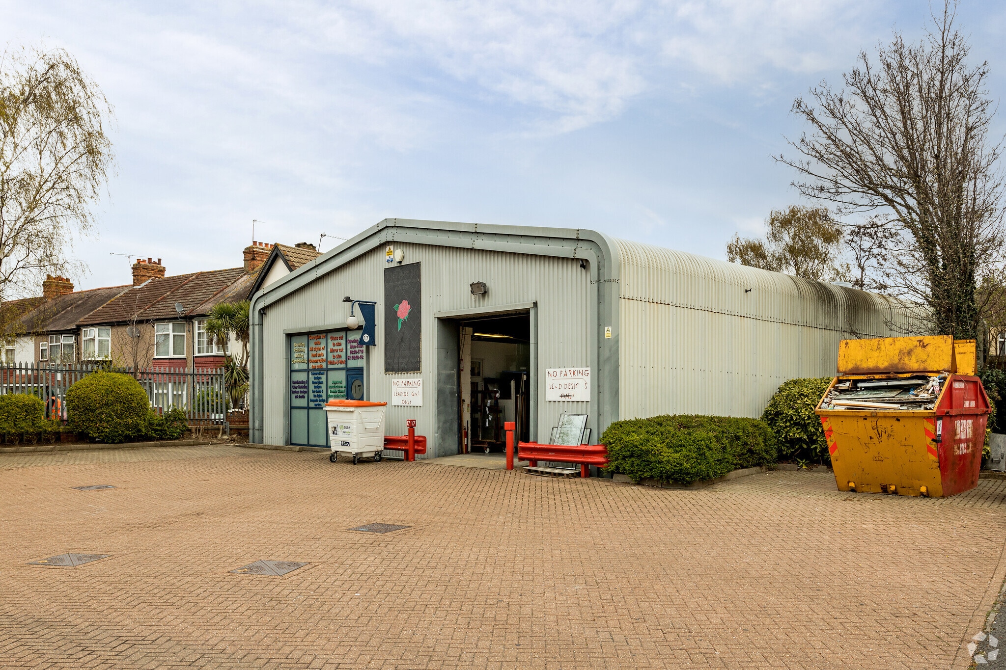 Church Rd, Mitcham to rent Primary Photo- Image 1 of 4
