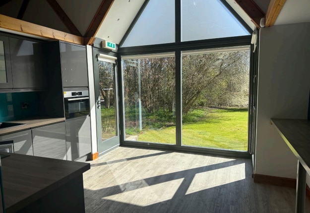 Pitreavie Dr, Dunfermline to rent Interior Photo- Image 1 of 4