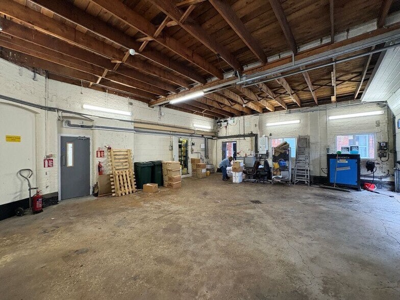 Maids Moreton, Maids Moreton for sale - Building Photo - Image 3 of 9