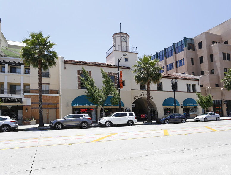 696-700 E Colorado Blvd, Pasadena, CA for sale - Primary Photo - Image 1 of 1