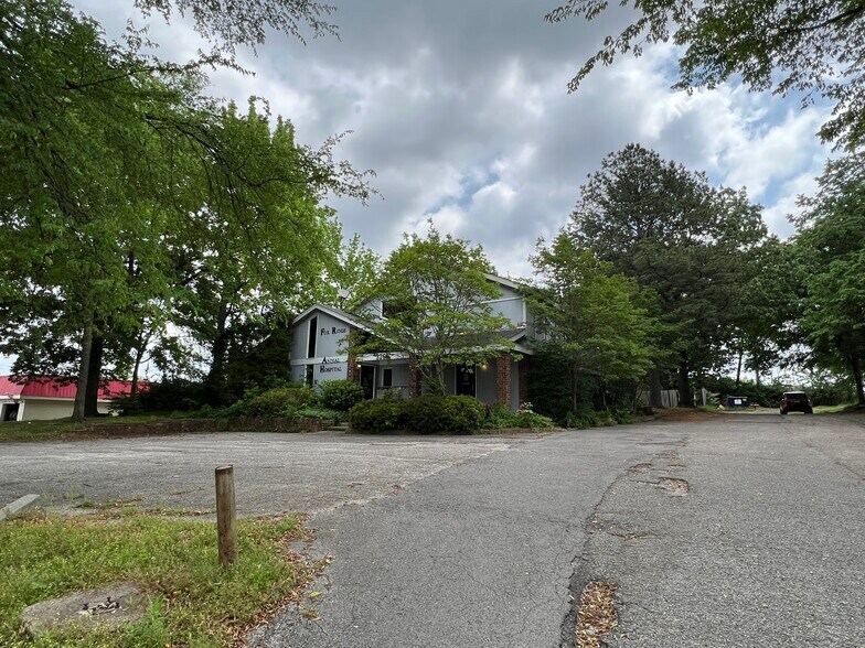 3260 Hickory Hill Rd, Memphis 38115 UK