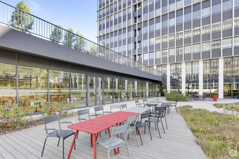 11 Avenue Dubonnet, Courbevoie to rent - Building Photo - Image 1 of 21