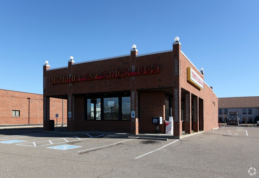 4824 Hacks Cross Rd, Olive Branch, MS for sale - Primary Photo - Image 1 of 1