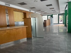 Retail in Santa Margarida de Montbui, Barcelona to rent Interior Photo- Image 2 of 16