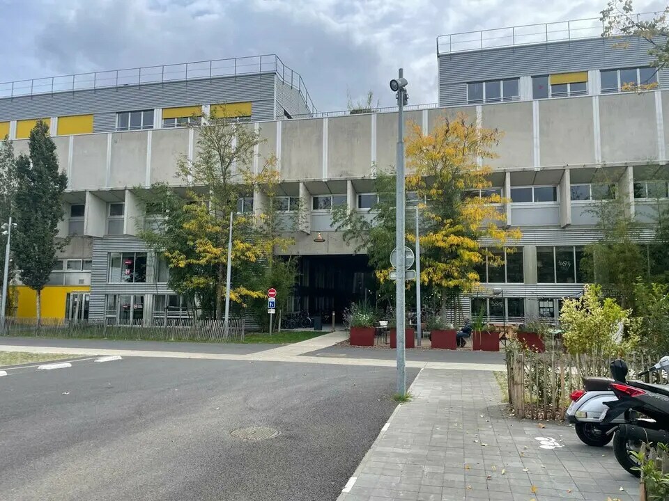 Office in Bègles to rent Building Photo- Image 1 of 12