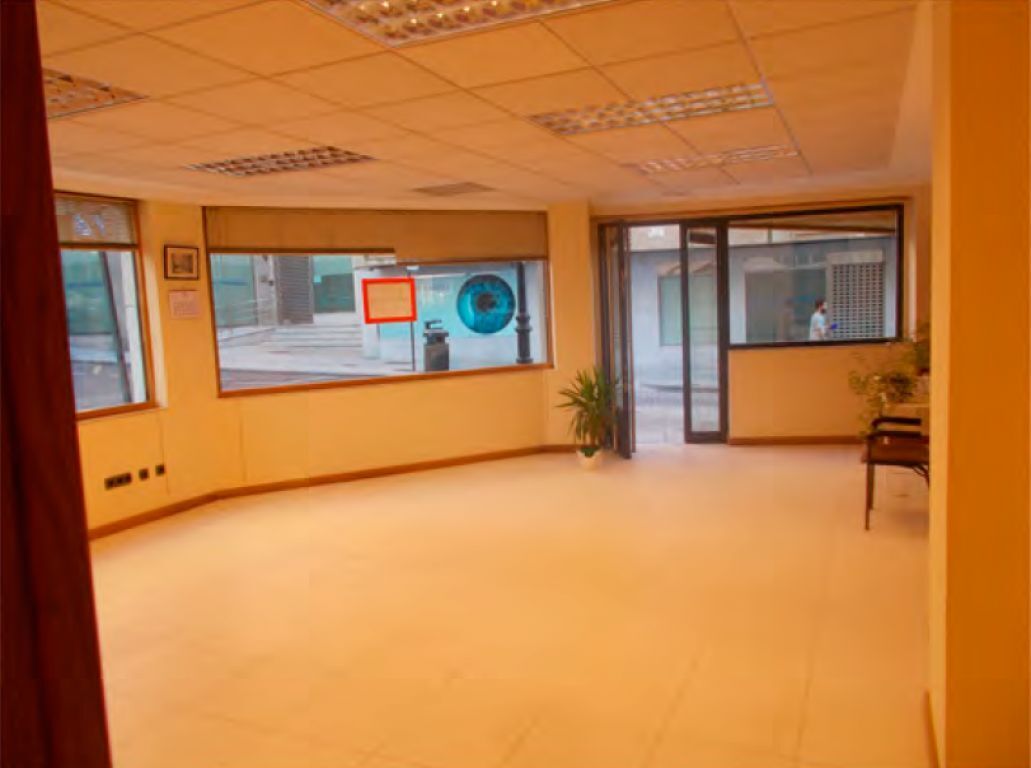 Retail in Salamanca, Salamanca to rent Building Photo- Image 1 of 8