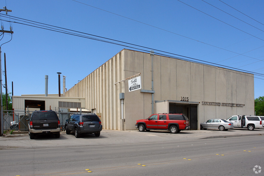 1015 N Colorado St, San Antonio, TX for sale - Building Photo - Image 2 of 2